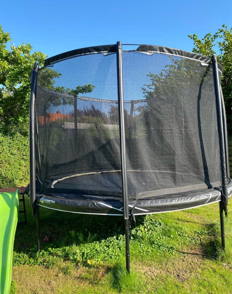 Trampolin, North trampolin med