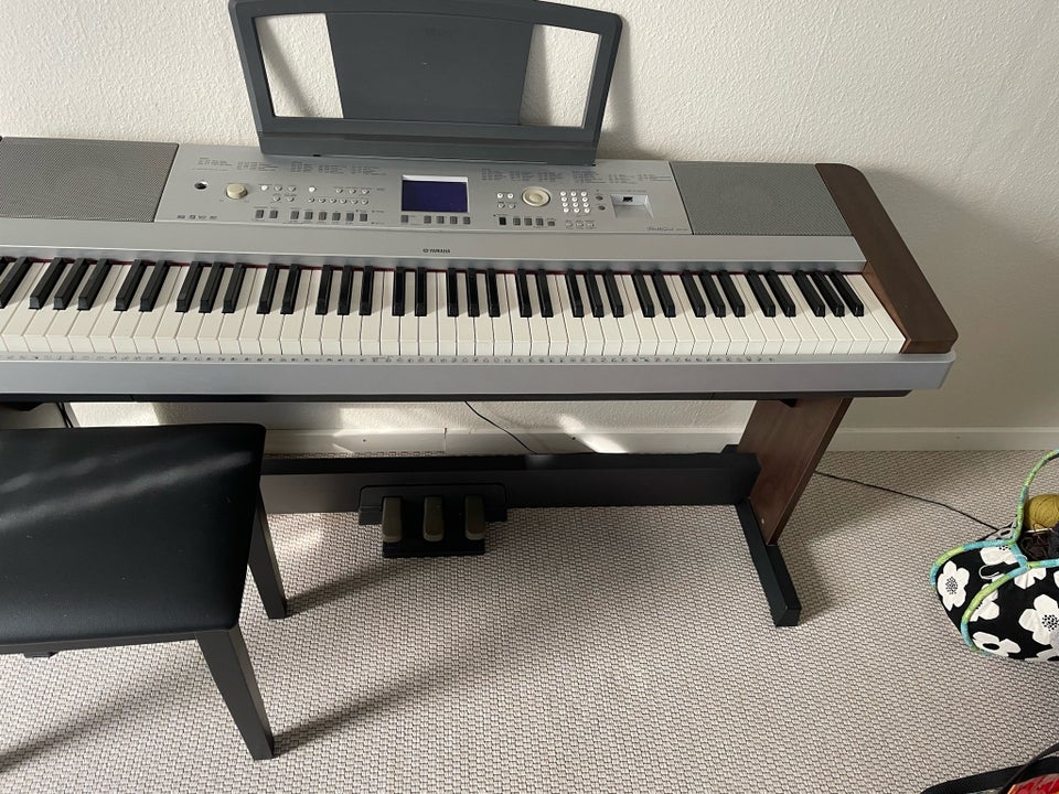 Stagepiano Yamaha DGX 640