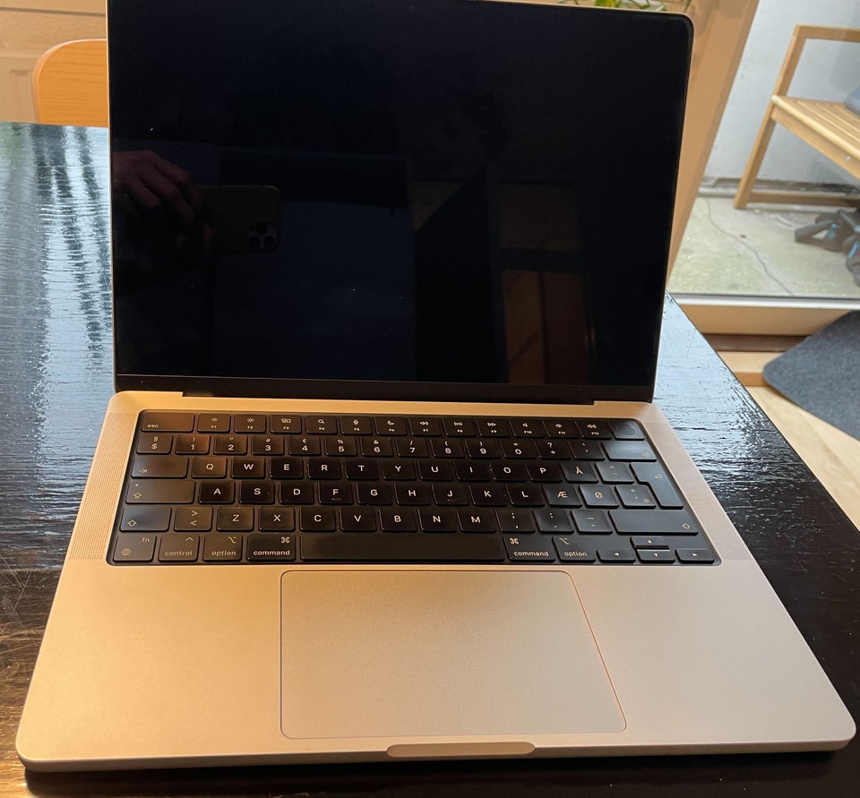 MacBook Pro, A2442, M1 GHz