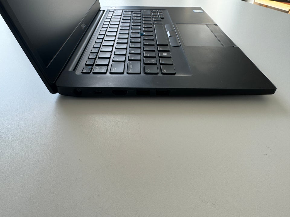 Dell Latitude 7490