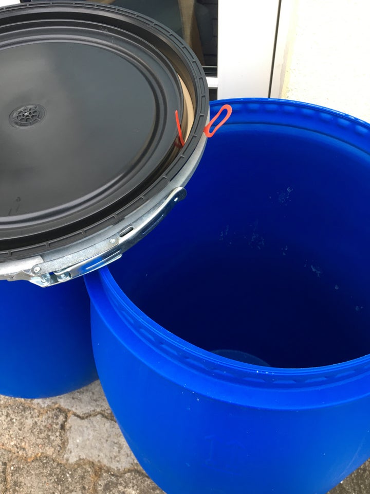 Plasttønder 120L, 220 L