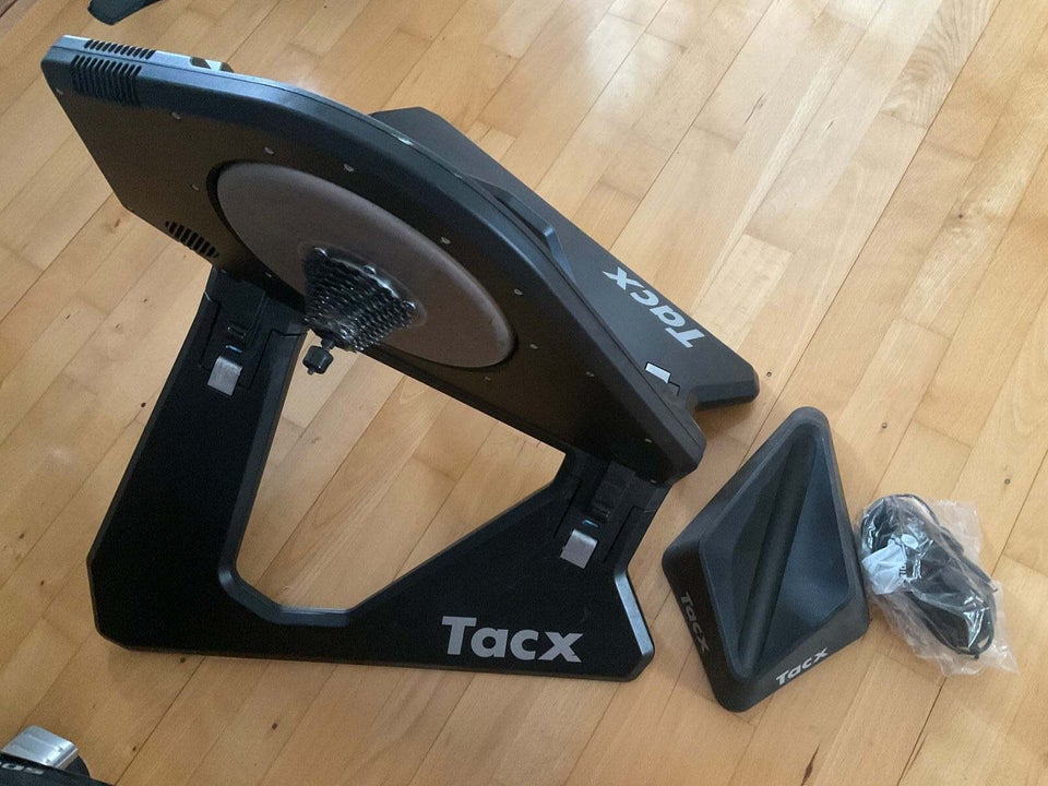 Hometrainer, Tacx Neo 1