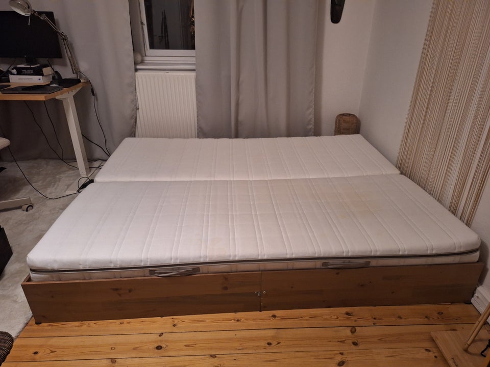 Seng med madrass | Bed with...