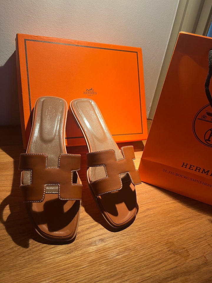 Sandaler, str. 41, Hermes