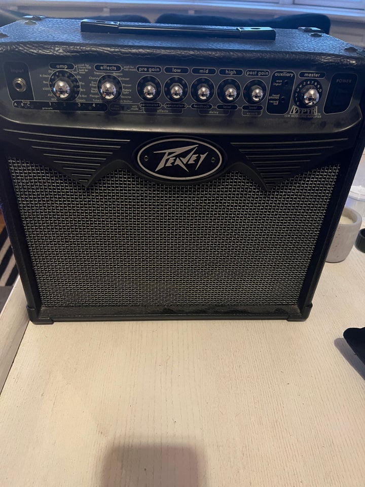 Guitarcombo, Peavey Vypyr 15, 15 W