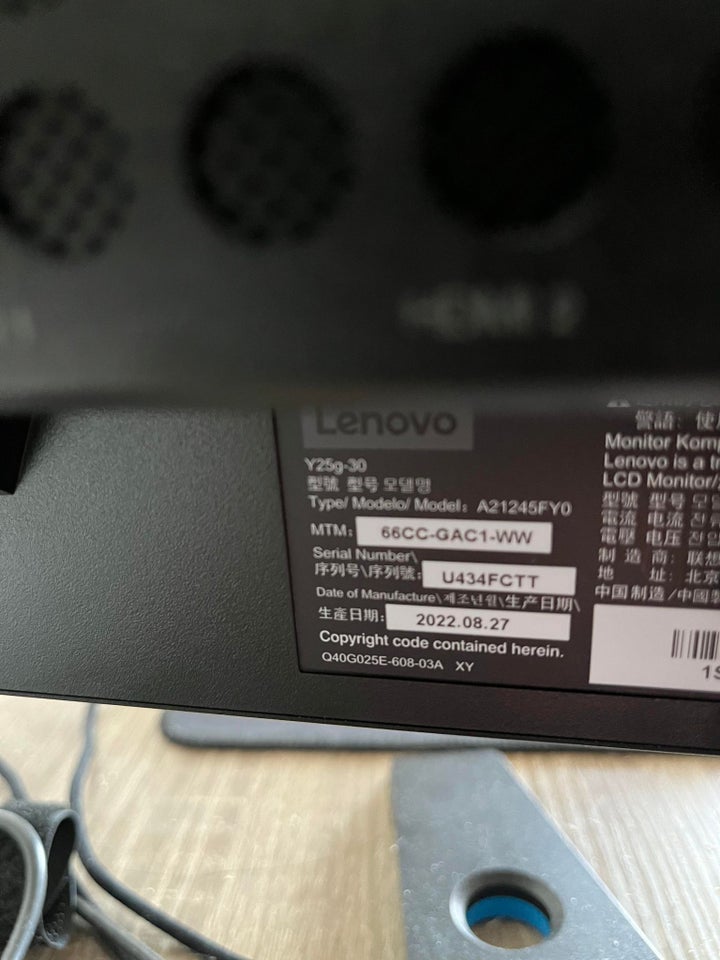 Lenovo Legion 24 tommer