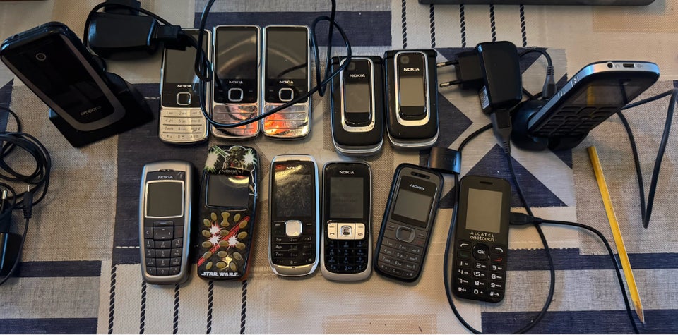 Nokia Samling af 13 tlf, Rimelig