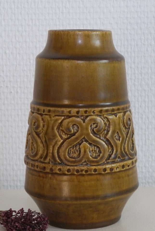 Olivengrøn vintage keramik vase