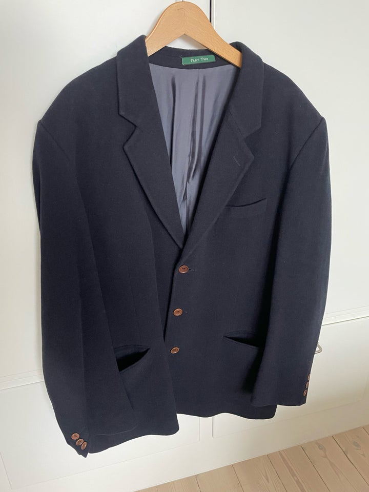 Blazer, str. XL, Part Two