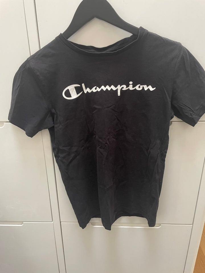 T-shirt, T shirt, Champion