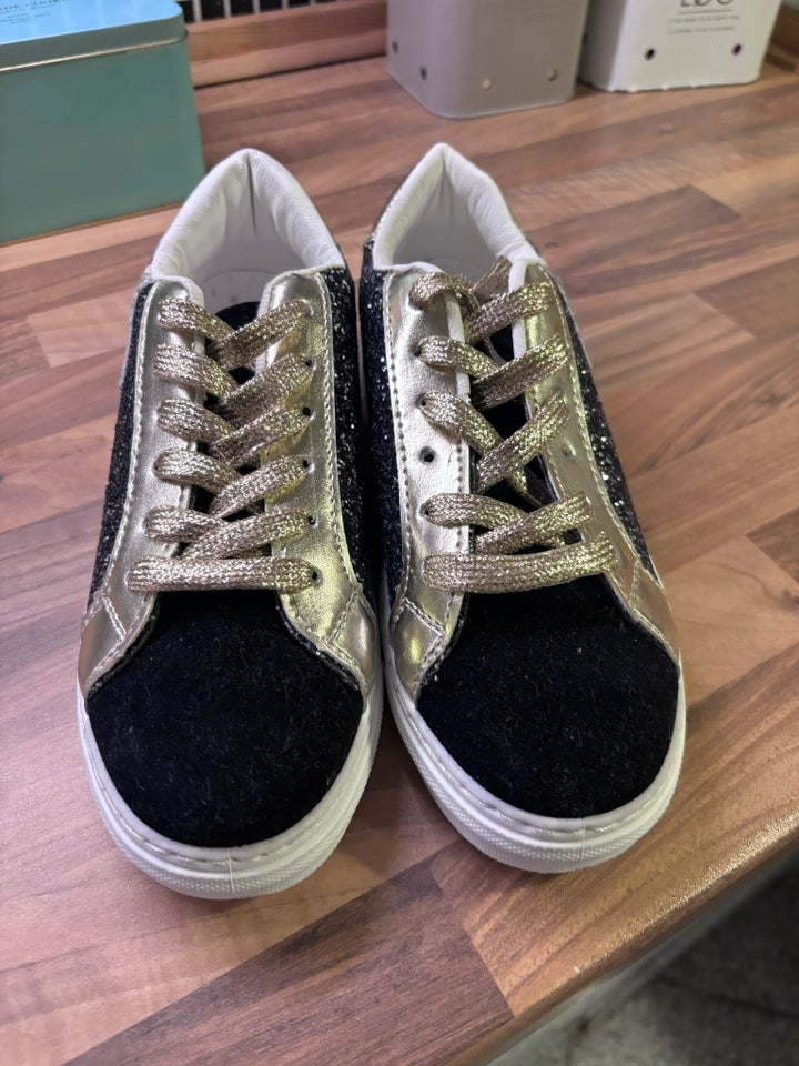 Sneakers, str. 39, Sort og guld