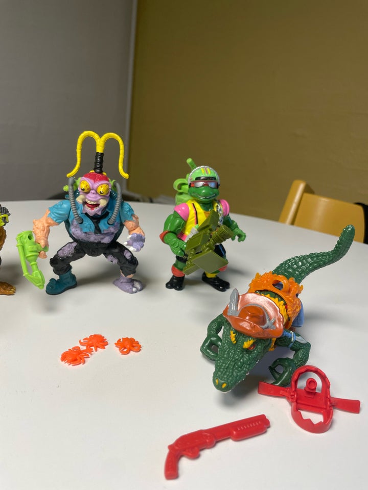 TMNT Turtles , Playmates