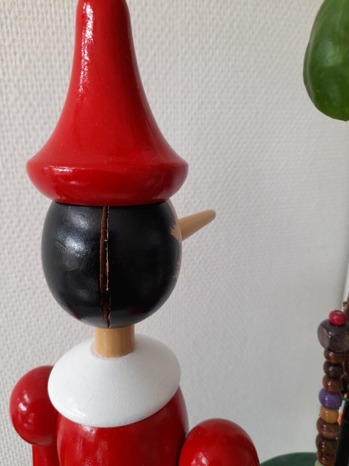 pinocchio i træ 61 cm høj