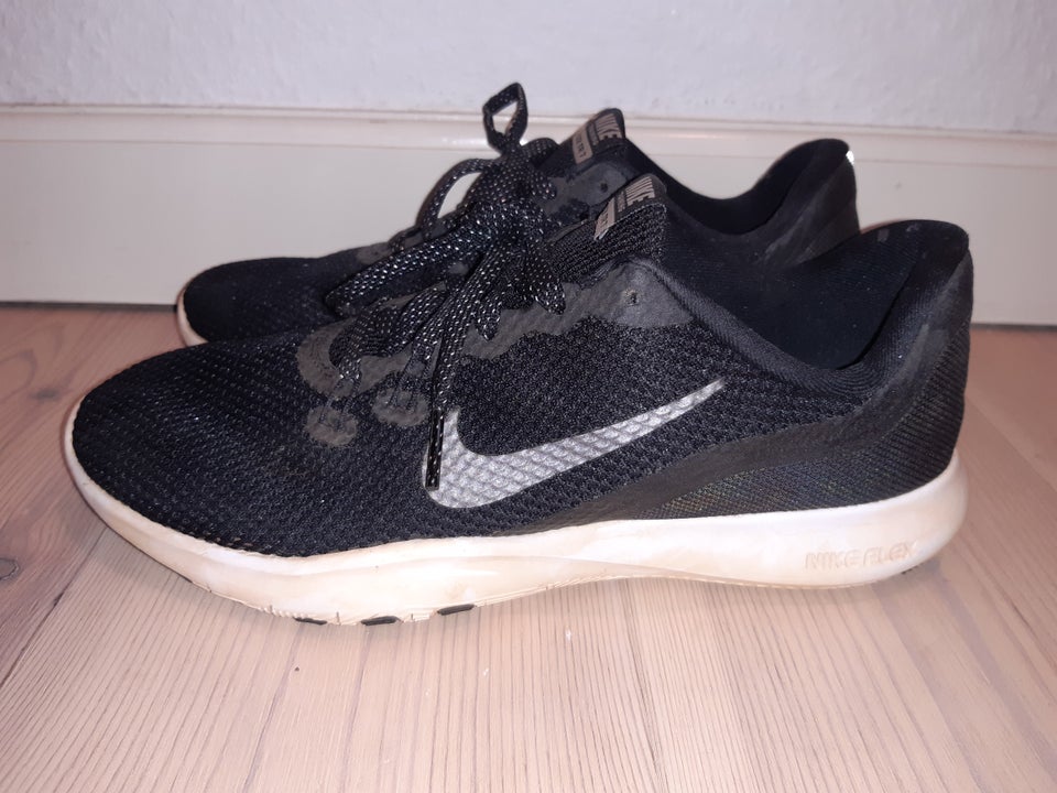 Sneakers, str. 40, Næsten som ny