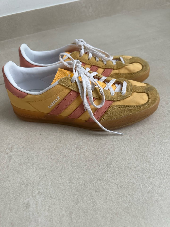 Sneakers, str. 40,5, Adidas