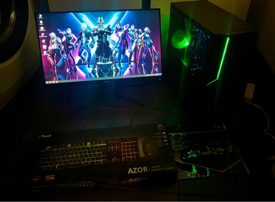 Intel, RGB GAMING PC Setup Fortnite