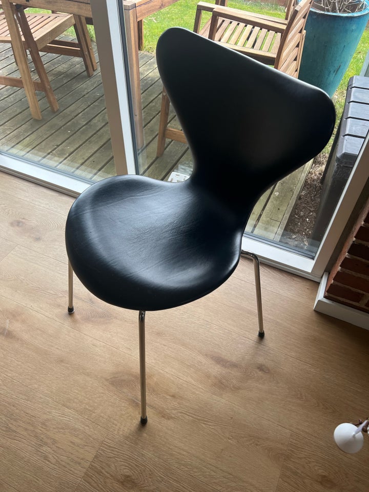 Arne Jacobsen stol 3107