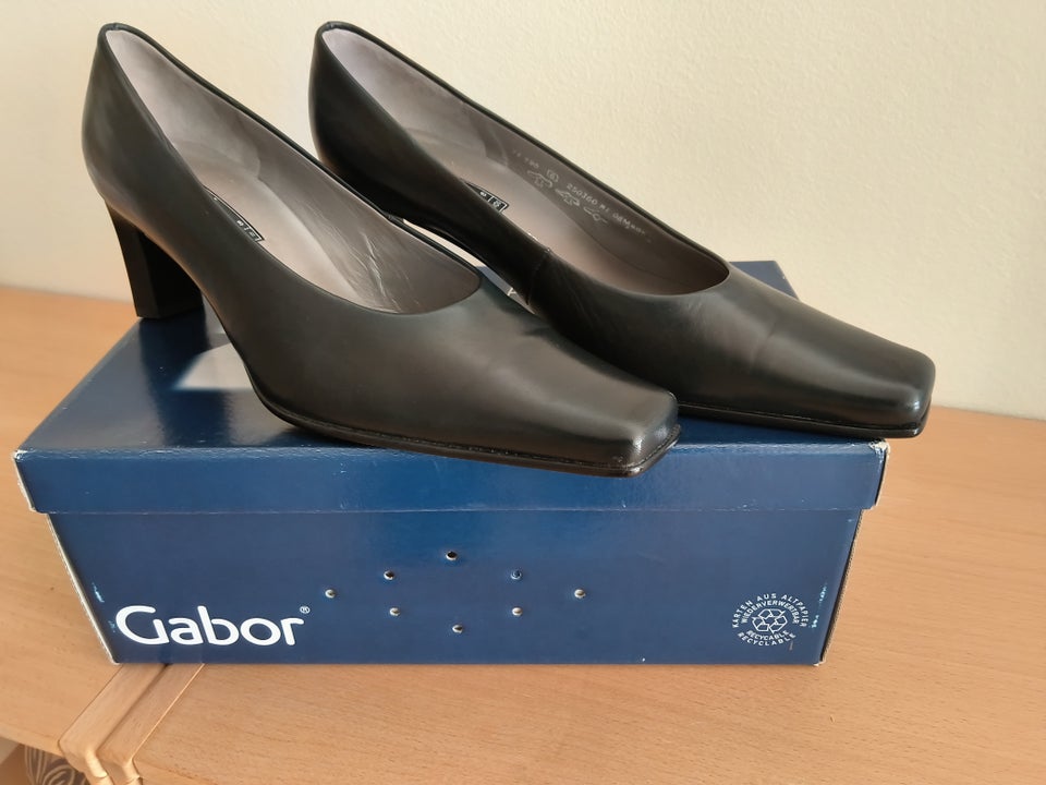 Pumps, str. 39, Gabor.