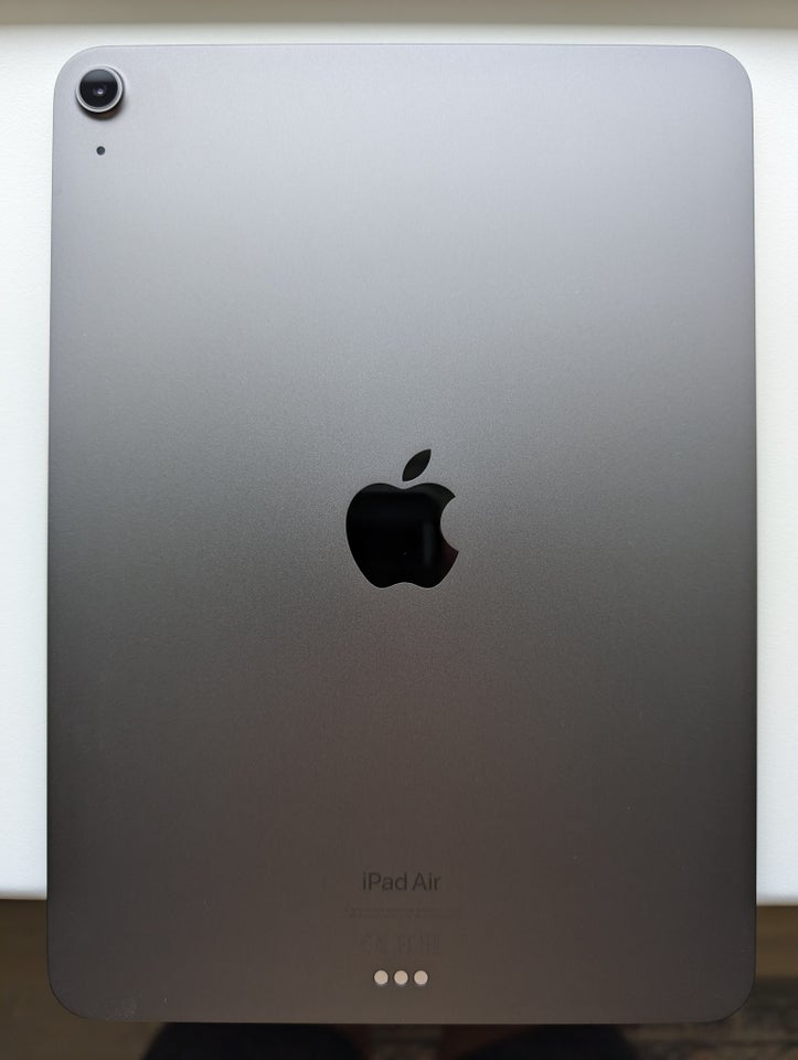 iPad Air 5, 64 GB, sort