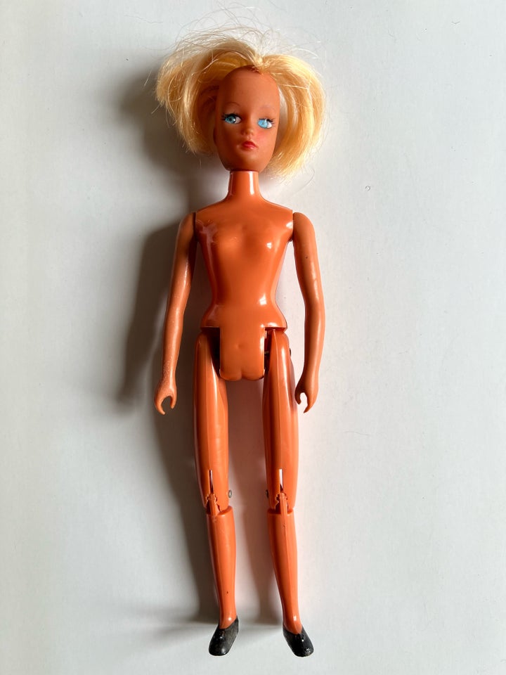 Barbie, Vintage dukke made in Hong