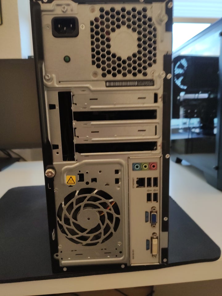 HP, AMD E2-3200 Ghz, 4 GB ram