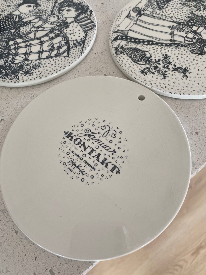 Porcelæn Platter Bjørn vinblad