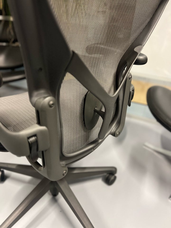 Don Chadwick Herman Miller Aeron