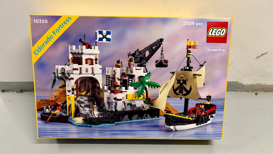 Lego Pirates