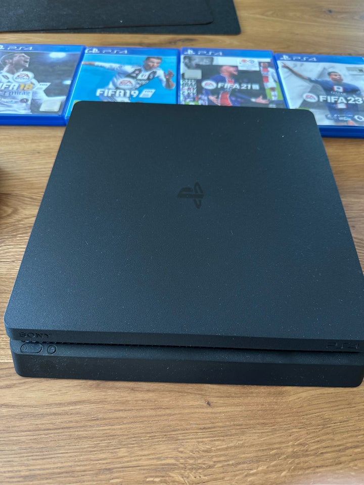 Playstation 4 PS4 Slim 1TG