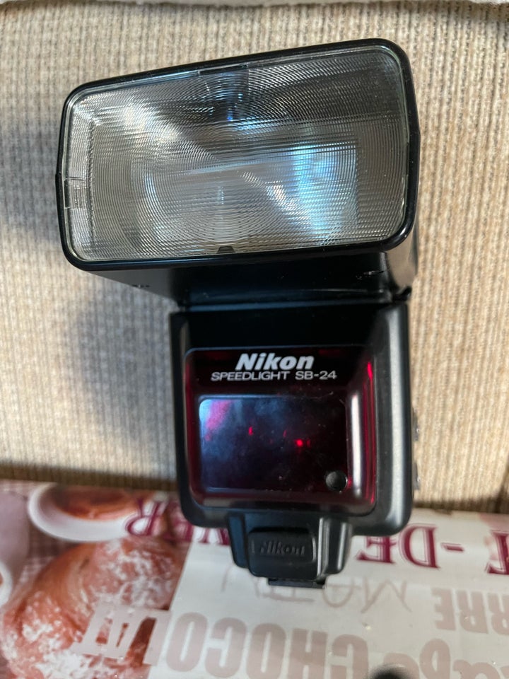 NIKON BLITZ  Nikon Speedlight