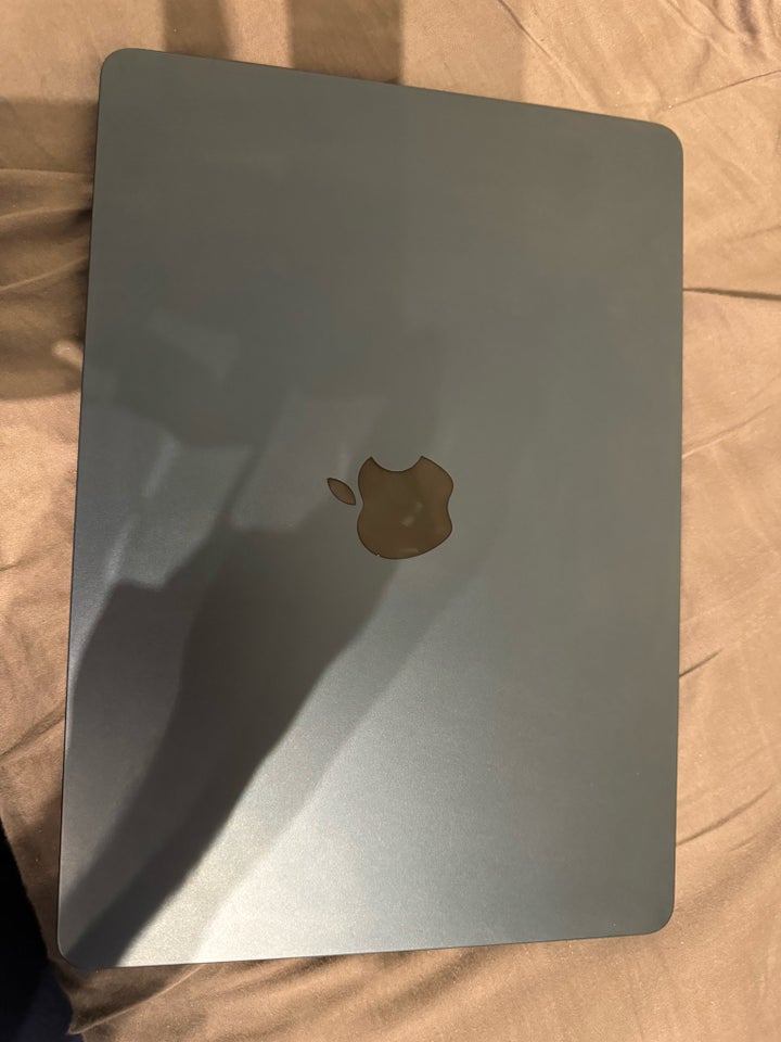 MacBook Air, 2022, 8 GB ram