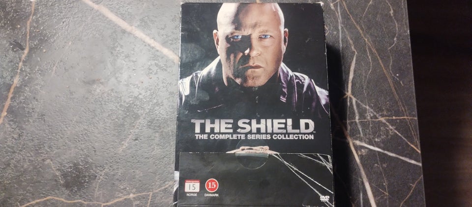 The shield, DVD, action