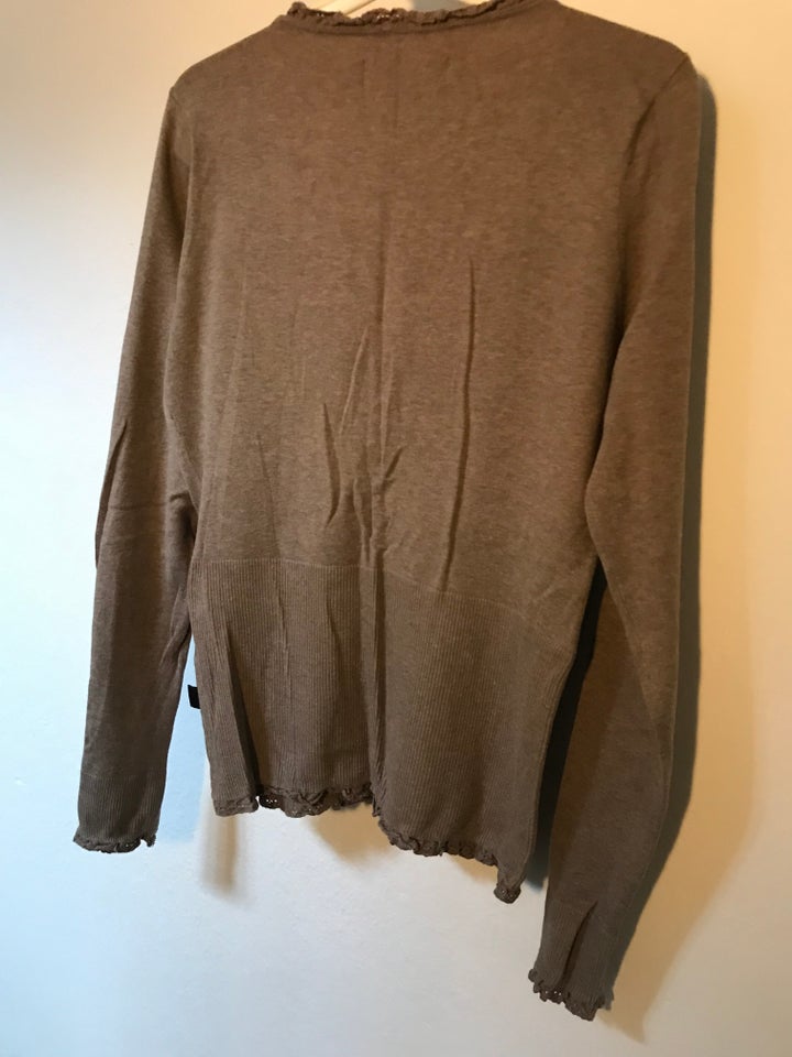 Cardigan, Mille K, str. 40