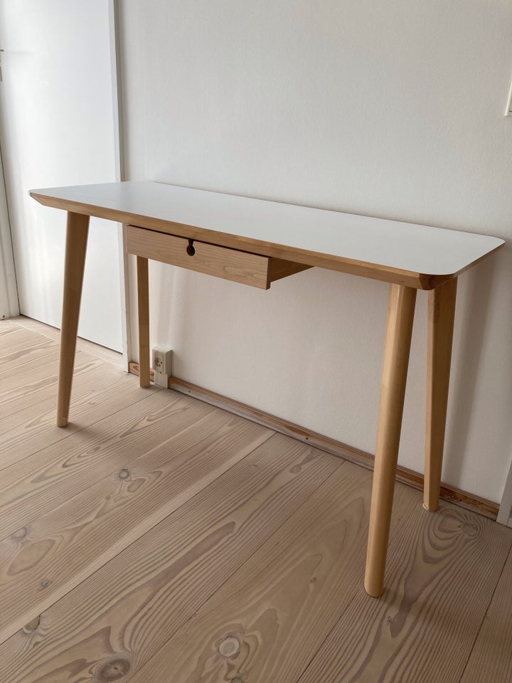 Skrivebord Ikea b: 118 d: 45 h: 74