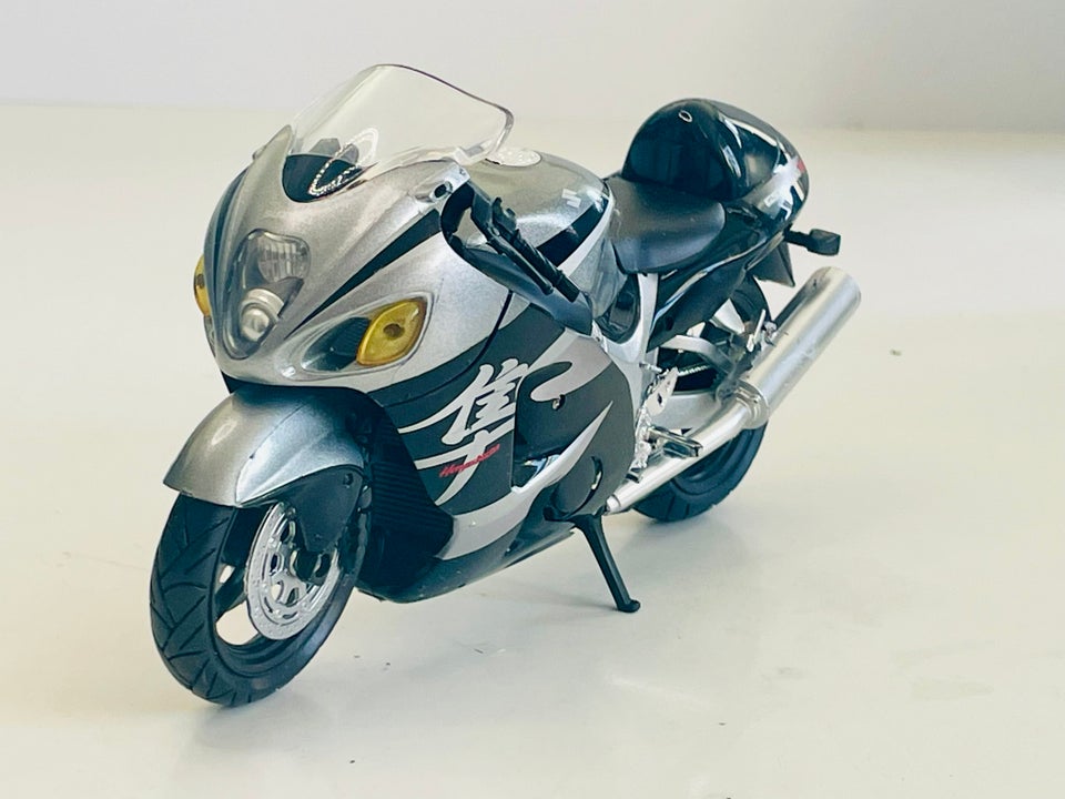 Modelmotorcykel, Newray Suzuki