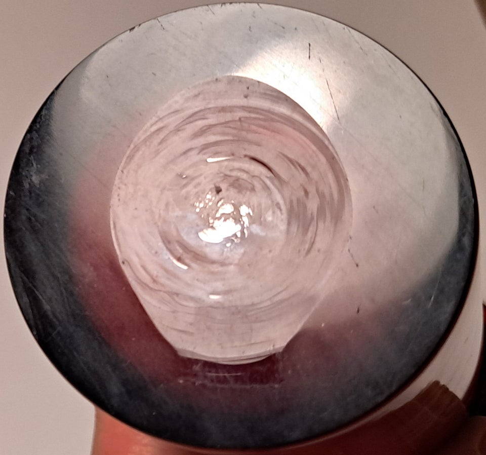 Glas, Stor rubinrød vase