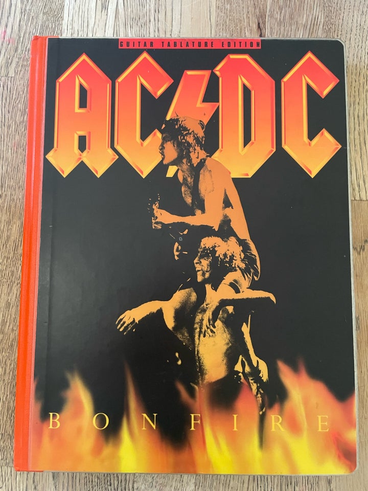 AC/DC Bonfire emne: musik