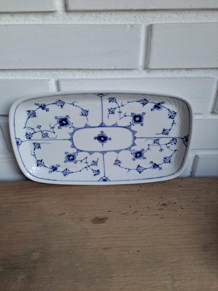 Porcelæn, Blåmalet skæl, Bakke 27