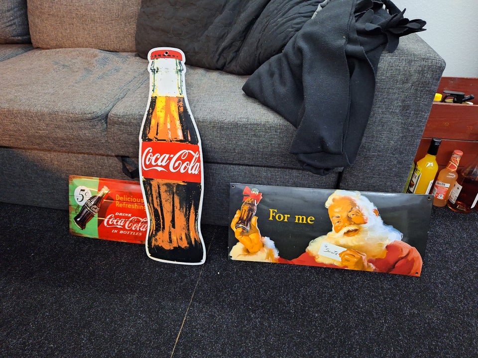 Coca Cola, Coca cola skilte