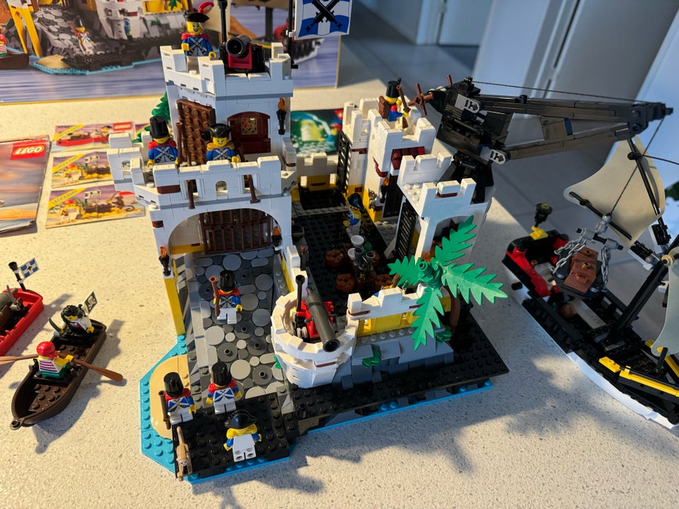 Lego Pirates 10320