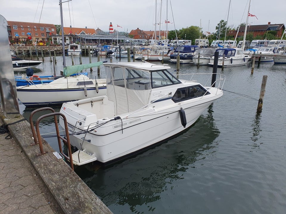 Bayliner 2452