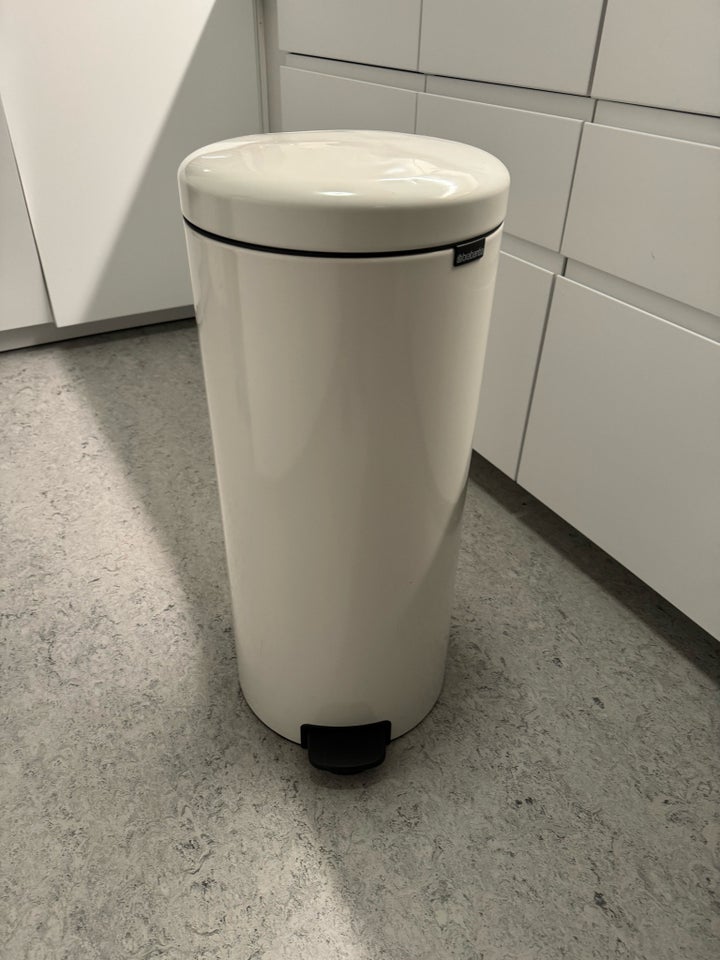 Brabantia pedal skraldespand,