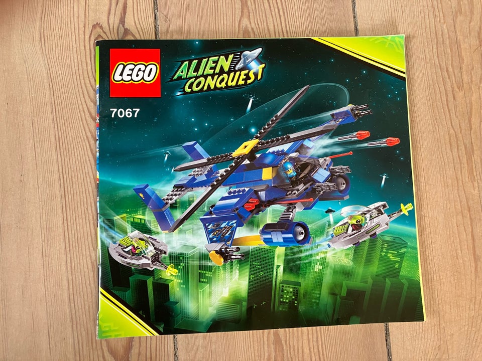 Lego Alien conquest 7067