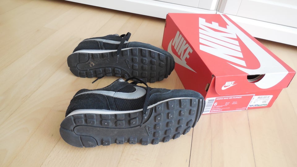 Kondisko, str. 36,5, Nike