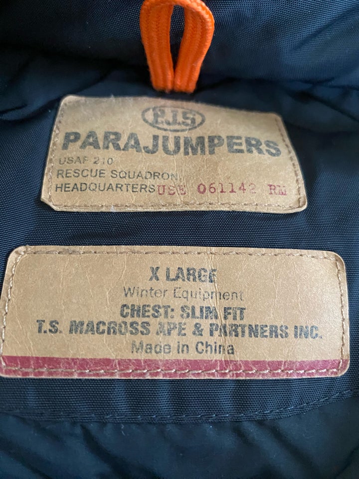 Frakke, str. 40, Parajumpers