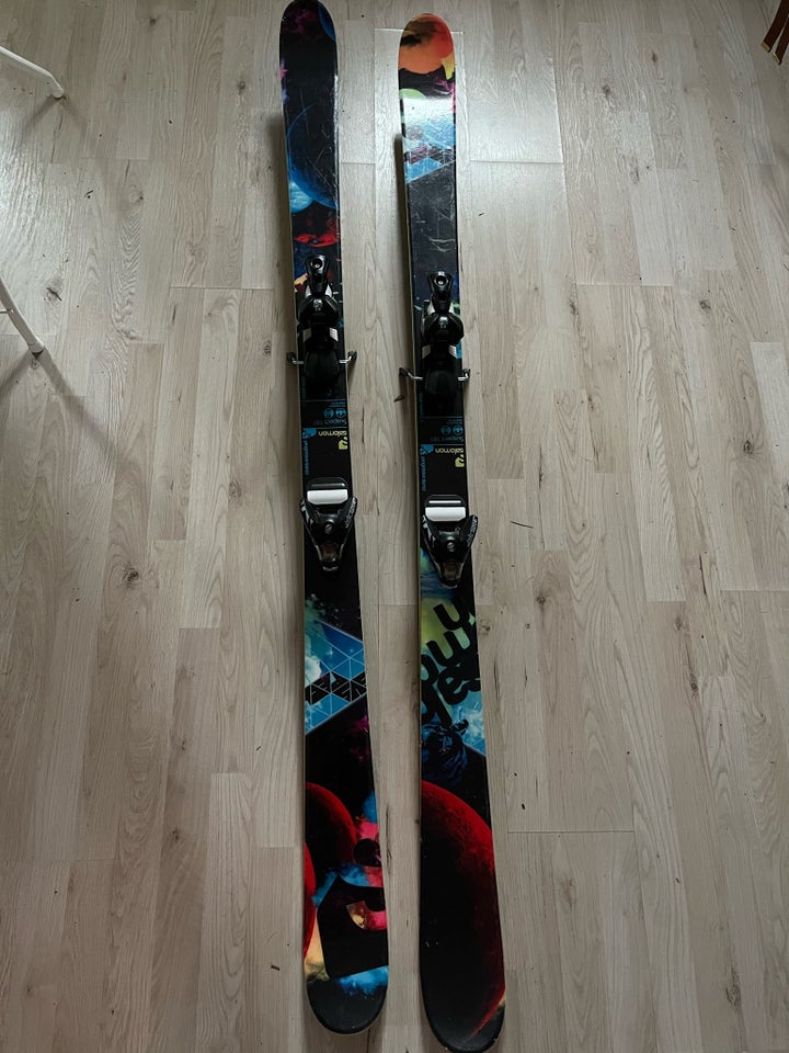 Twin-tip ski, Salomon, str. 181