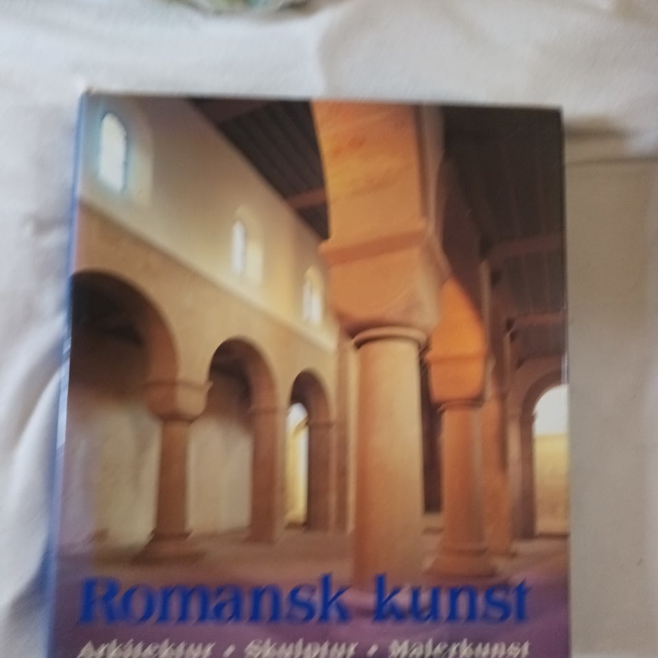 Romansk kunst, Diverse, emne: