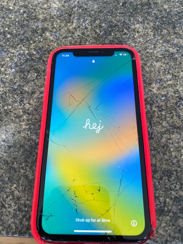 iPhone XR 32 GB rød