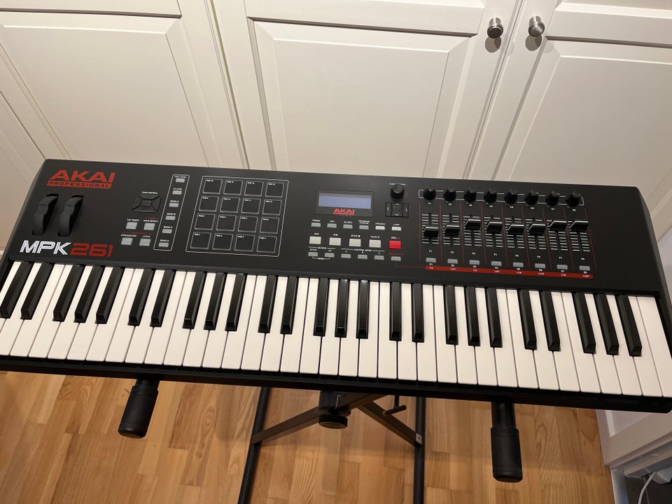 Midi keyboard, Akai MPK261