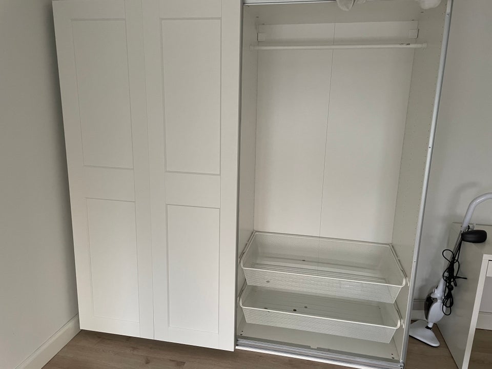 Garderobeskab, IKEA , b: 200 d: 66 h: